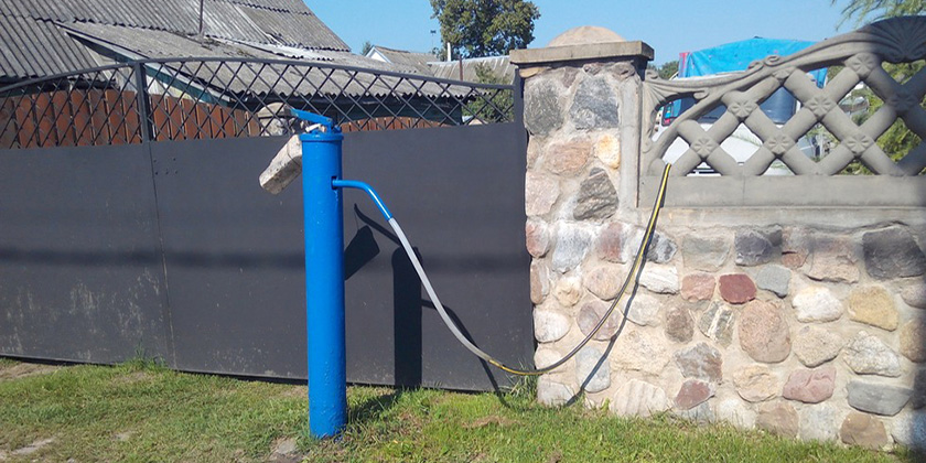 О запрете подключения шлангов к приборам уличного водоразбора (уличная водоразборная колонка, пожарный гидрант)